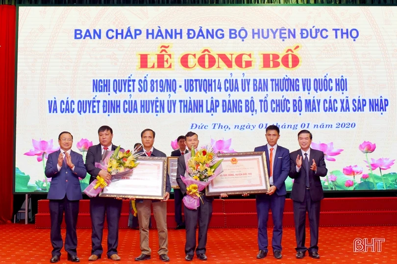 Bí thư Tỉnh ủy dự lễ công bố thành lập 9 đơn vị hành chính cấp xã mới ở Đức Thọ