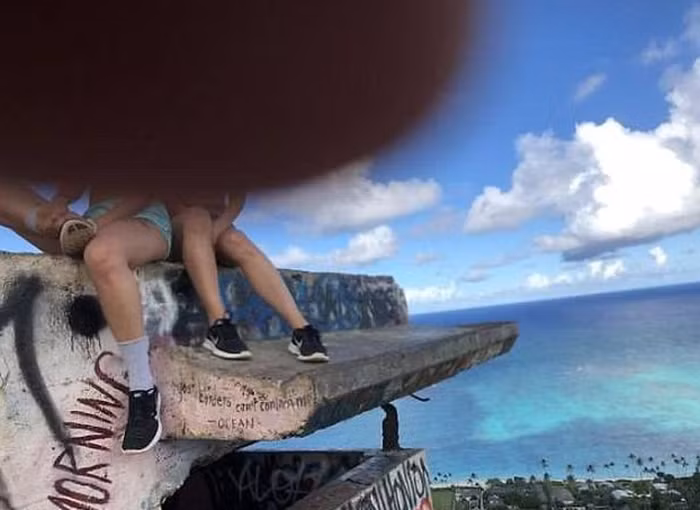 nhung buc anh du lich cuoi ra nuoc mat