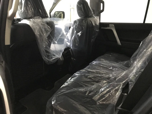 chay hang chinh hang toyota prado 2018 bi tuon ra dai ly tu nhan