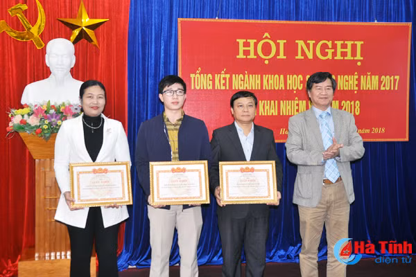 tap trung phat trien tao buoc dot pha tren linh vuc kh cn