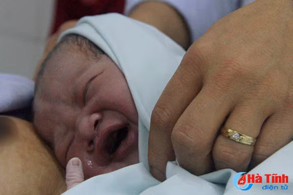 cong dan ha tinh chao doi trong phut giao thua nam 2018