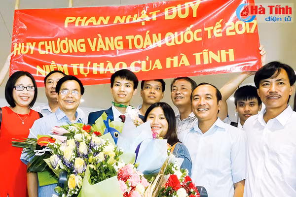 ha tinh nhin lai nhung su kien noi bat nam 2017