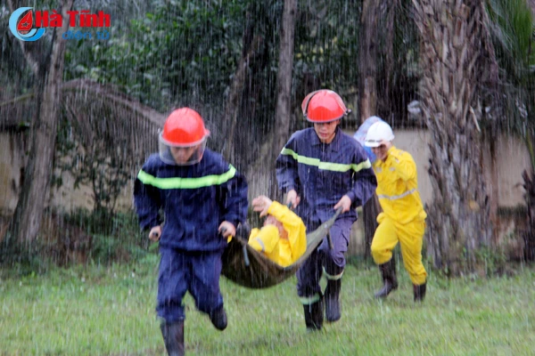 dien tap cuu hoa giai thoat cho cong nhan tram chiet nap gas