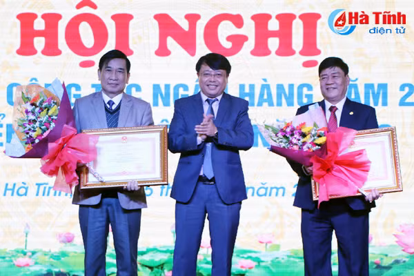 hai hoa loi ich ngan hang voi phuc vu phat trien kt xh dia phuong