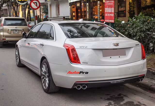 sedan hang sang cadillac ct6 premium luxury dau tien xuat hien tai viet nam