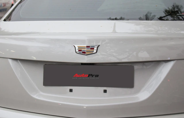 sedan hang sang cadillac ct6 premium luxury dau tien xuat hien tai viet nam