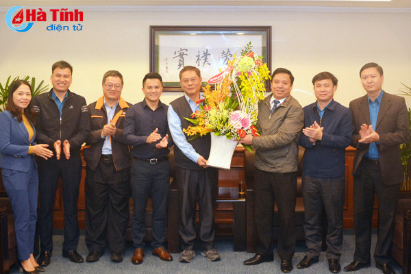 tham hoi tang qua cong nhan lao dong kkt vung ang