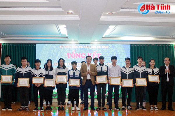 70 du an sang tao khoa hoc ky thuat duoc trao giai