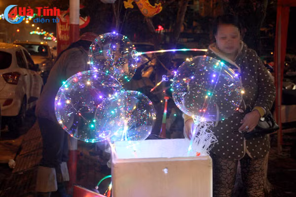 can trong voi bong bay galaxy trao luu moi o tp ha tinh