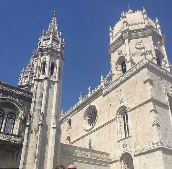 nhung buc anh du lich cuoi ra nuoc mat