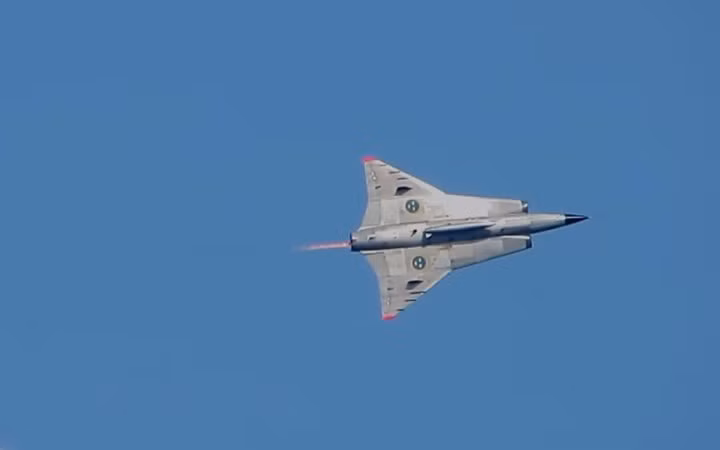 saab 35 draken rong sat dang so cua khong quan thuy dien