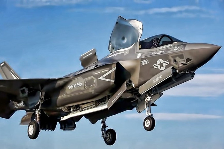 f 35b se tham chien lan dau vao nam 2018