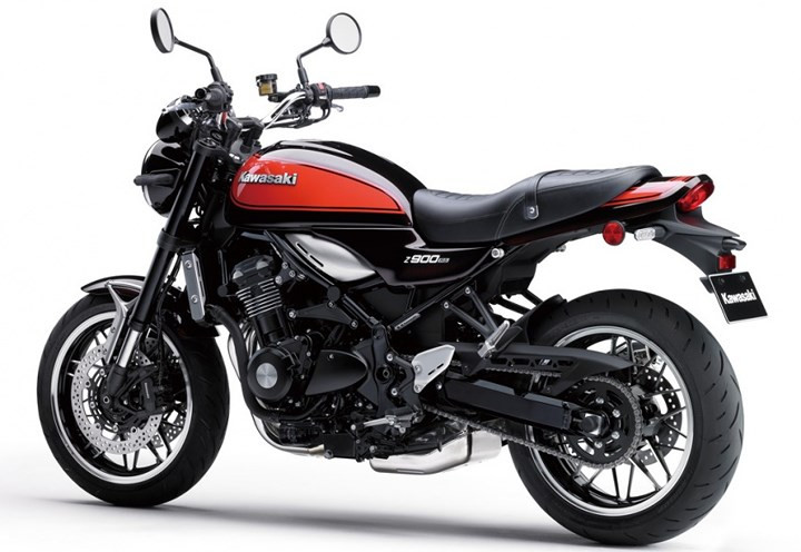 nhung hinh anh dau tien cua kawasaki z900 rs 2018