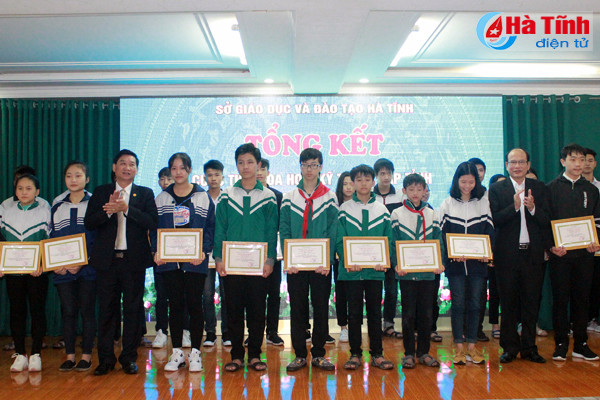 70 du an sang tao khoa hoc ky thuat duoc trao giai