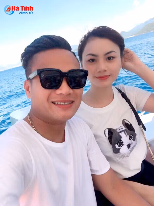 chuyen tinh ronaldo xu nghe va co ban gai xinh dep