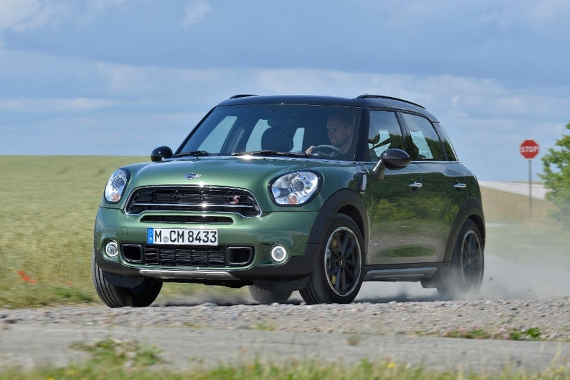 loat o to dang chu y ban tai viet nam nam 2018