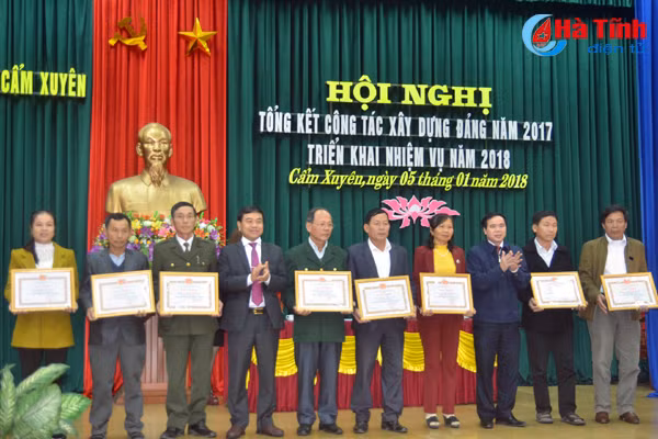 xay dung ntm quan trong nhat la nang cao doi song nguoi dan