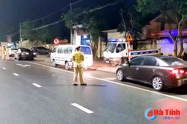 29 lai xe vi pham bi phat 65 trieu dong trong 3 gio dong ho