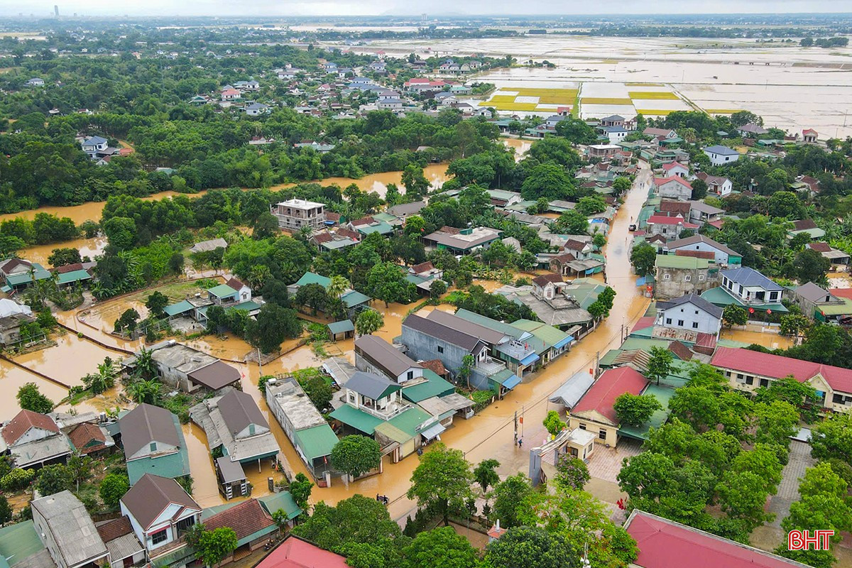 Khu vực xã Cẩm Duệ bị ngập sâu. Ảnh chụp ngày 25/5. bqbht_br_060a4d3a629339c6dc522.jpg