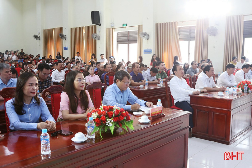 Các đại biểu tham dự lễ phát động. bqbht_br_img-0089.jpg