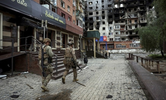 Binh sĩ Ukraine tại một khu vực ở thành phố Pokrovsk, tỉnh Donetsk, hồi tháng 5. Ảnh: Reuters