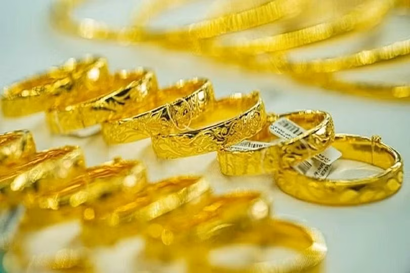 gia-vang-nhan-giam-manh-1728516058.jpg