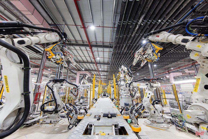 Fabrica de mașini electrice VinFast este un factor important în aducerea creșterii provinciei la 8,78%. 3li-vfht-overview-4983.jpg