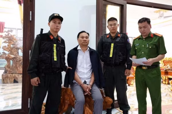 Đối tượng Lý Văn Hai thời điểm vừa bị Công an tỉnh Phú Thọ bắt giữ.