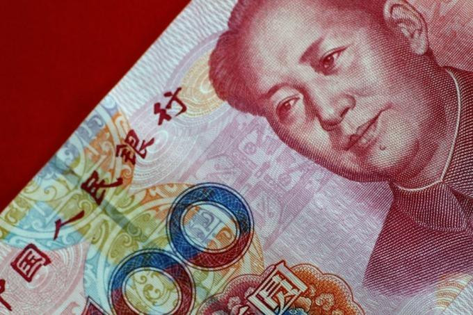 Nhân dân tệ đang ngày càng phổ biến trên toàn cầu. Ảnh: Reuters Nhân dân tệ đang ngày càng phổ biến trên toàn cầu. Ảnh: Reuters