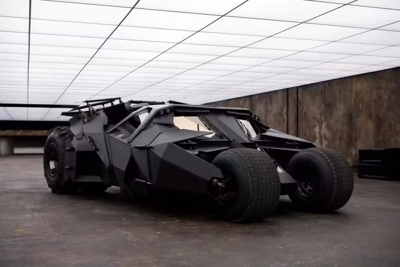 Tumbler là tên gọi của chiếc Batmobile trong chuỗi phim The Dark Knight Trilogy. Ảnh: Warner Bros.