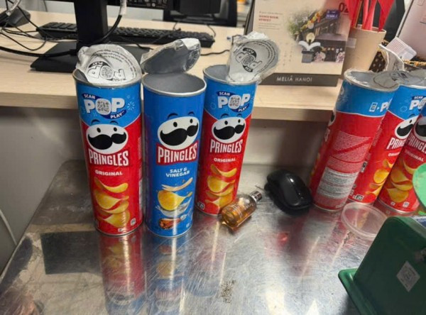 Ma tuý được nguỵ trang tinh vi trong các hộp bim bim.