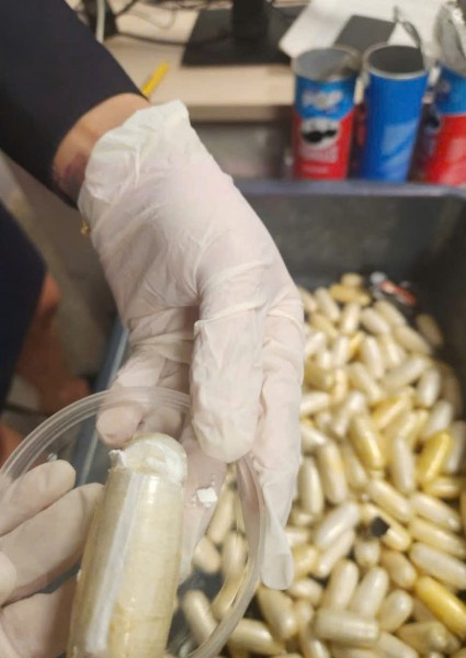 Kết quả giám định sơ bộ xác định mẫu vật dương tính với ma túy loại cocain.