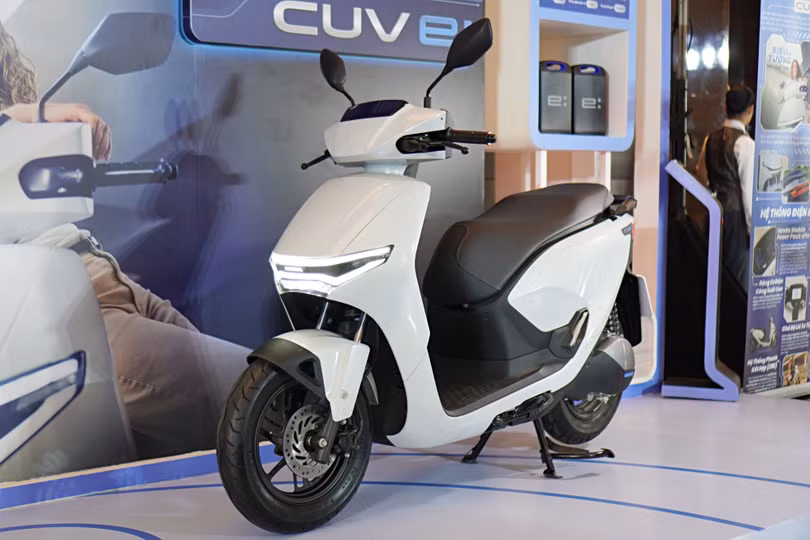Hai mẫu xe máy điện mới của Honda là ICON e và CUV e được ra mắt trong năm nay. Ảnh: Đan Thanh.