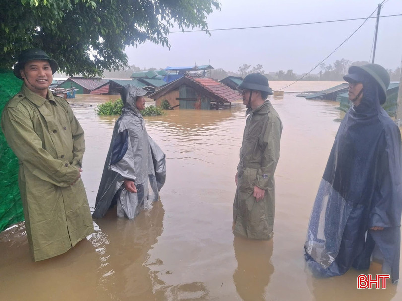 Hiện mực nước sông La, sông Cả, sông Lam đang dâng nhanh, dự báo nhiều thôn có khả năng ngập lụt sâu, cô lập hoàn toàn. bqbht_br_541812286-2004439426996408-3956664842828038564-n.jpg