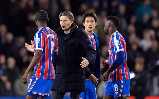 Crystal Palace thắng dễ Fiorentina trên sân nhà.