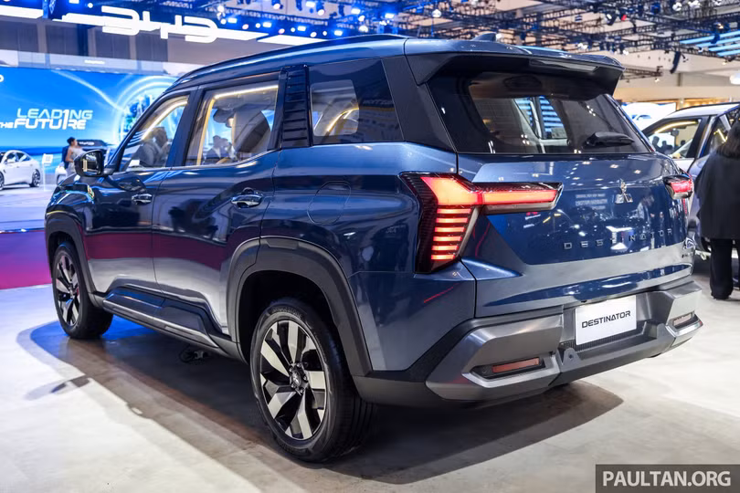 Mẫu SUV hạng C này vừa chính thức trình làng đến giới truyền thông và khách hàng tại triển lãm Gaikindo Indonesia International Auto Show 2025 (GIIAS).