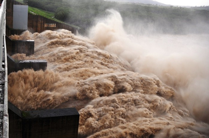 Thủy điện Sông Ba Hạ xả lũ lịch sử vào chiều 19/11