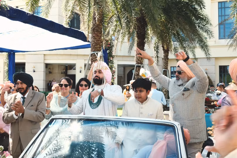 Cặp đôi tỷ phú Ấn Độ đã bao trọn một resort 5 sao ở Đà Nẵng để tổ chức đám cưới xa hoa (Ảnh: A Núi).