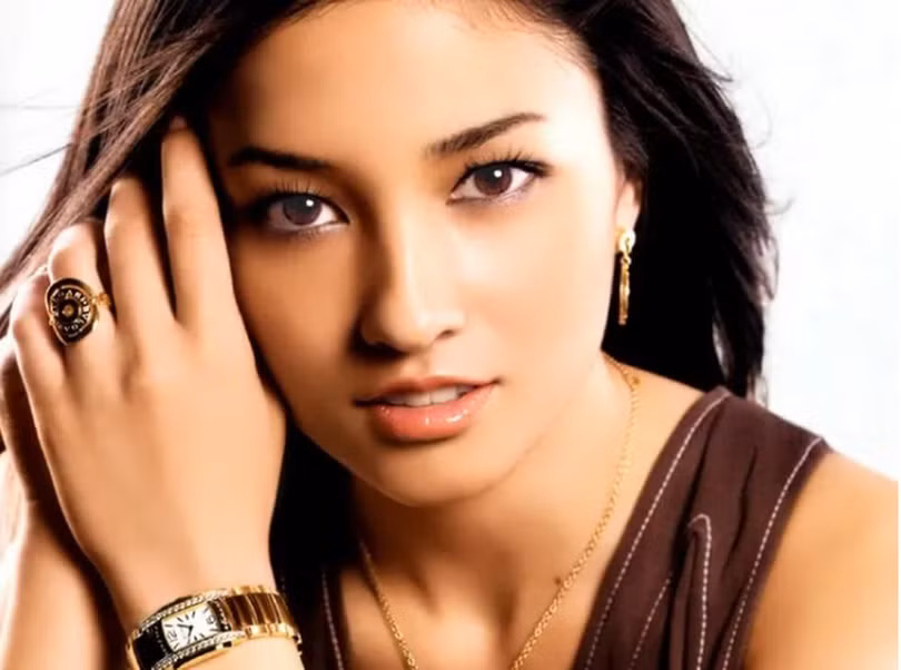 7. Nữ diễn viên Meisa Kuroki sinh năm 1988 tại Nago, Okinawa, Nhật Bản, lọt vào danh sách những phụ nữ đẹp nhất năm 2024.