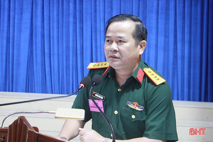 Đại tá Nguyễn Xuân Thắng - Chỉ huy trưởng Bộ CHQS tỉnh phát biểu chỉ đạo tại lễ khai mạc. z5682251168949_29f50bee501160ece6b75d03a01de1ab.jpg