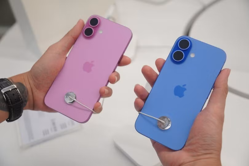 Màu sắc mới khiến nhiều người dùng quyết định mua iPhone 16 (Ảnh: Khánh Vi).
