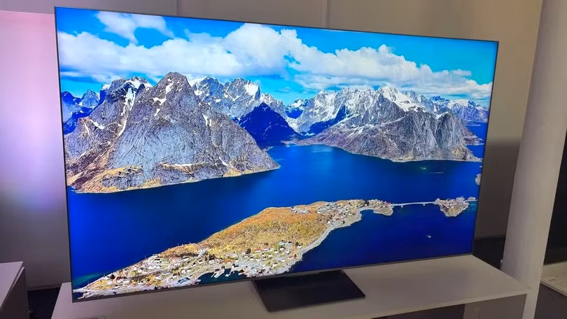 Người dùng ngày càng chuộng TV kích thước lớn. Ảnh: What Hi-Fi?