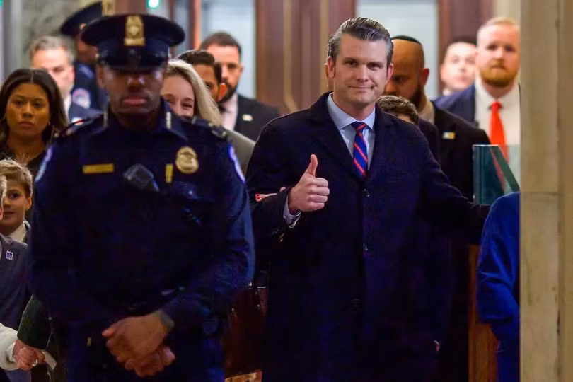 Cựu MC Fox News Pete Hegseth sẽ là bộ trưởng Quốc phòng trong chính quyền mới của ông Trump, điều hành Lầu Năm Góc với 1,3 triệu quân nhân tại ngũ và ngân sách hơn 800 tỷ USD. Ảnh: New York Times.