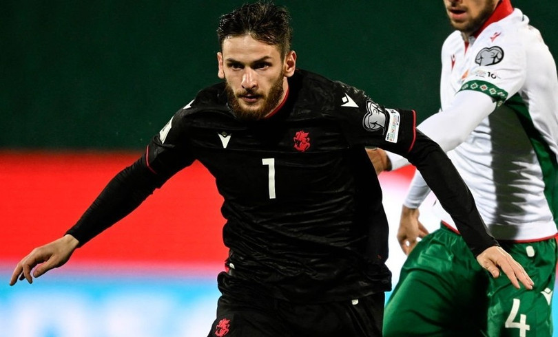 Chạy cánh Khvicha Kvaratskhelia (Georgia - 90 triệu euro): Kvaratskhelia cùng đồng đội chỉ có 3 điểm sau 6 trận ở vòng loại khu vực châu Âu và đành nhìn Tây Ban Nha, Thổ Nhĩ Kỳ đi tiếp.