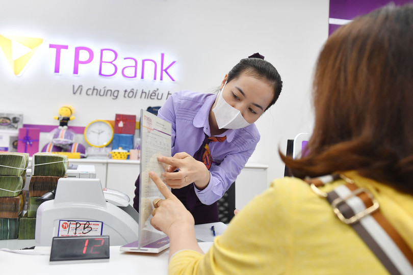 Kết thúc quý I, TPBank còn khoảng 7.750 nhân sự, tức đã cắt giảm 130 người trong 3 tháng đầu năm. Ảnh: Nam Khánh. Kết thúc quý I, TPBank còn khoảng 7.750 nhân sự, tức đã cắt giảm 130 người trong 3 tháng đầu năm. Ảnh: Nam Khánh.