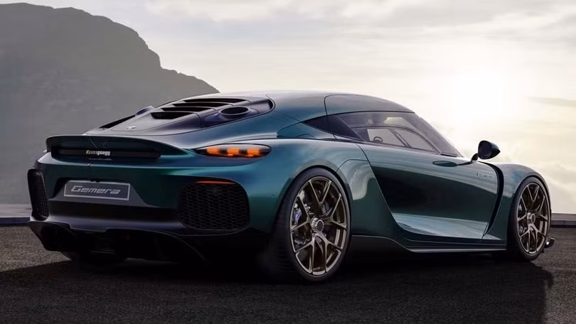 Koenigsegg Gemera là siêu xe 4 chỗ, sử dụng kết hợp động cơ V8 5.0L tăng áp kép với một mô-tơ điện, cho công suất cực đại lên tới 2.300 mã lực - thông số hứa hẹn sẽ khiến nó trụ lâu ở vị trí số 1 này (Ảnh: Koenigsegg).