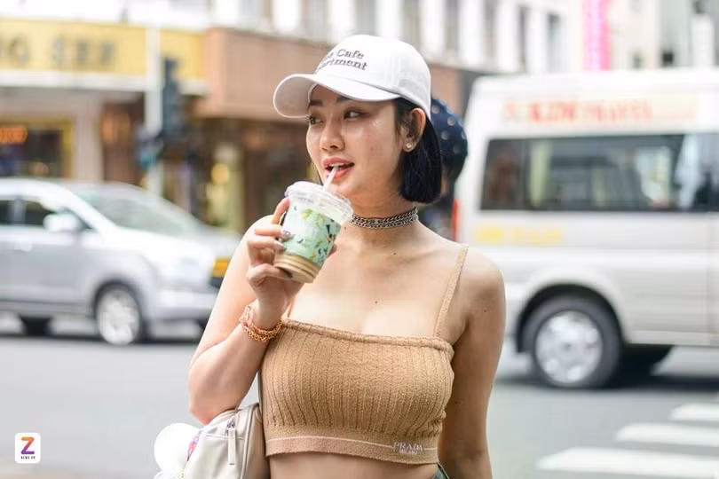 Du khách tên Pey (Campuchia) du lịch TP.HCM, tháng 10/2024. Ảnh: Linh Huỳnh.