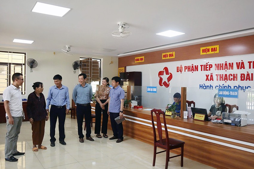 Đoàn khảo sát tại xã Thạch Đài 2-4587.jpg