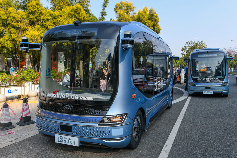 Nhân dịp kỷ niệm 75 năm ngày thiết lập quan hệ ngoại giao Việt Nam – Trung Quốc, trong khuôn khổ chương trình “Hành trình hữu nghị Việt Nam – Trung Quốc”, đoàn đại biểu gồm các cơ quan thông tấn, báo chí và học giả Việt Nam đã tham quan Công ty TNHH Khoa học và Công nghệ Văn Viễn Tri Hành Quảng Châu (WeRide).