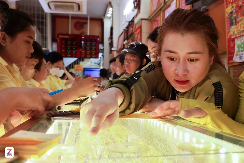 Giá vàng trong nước tăng vọt sau chuỗi 3 ngày đi ngang liên tiếp. Ảnh: Khương Nguyễn.